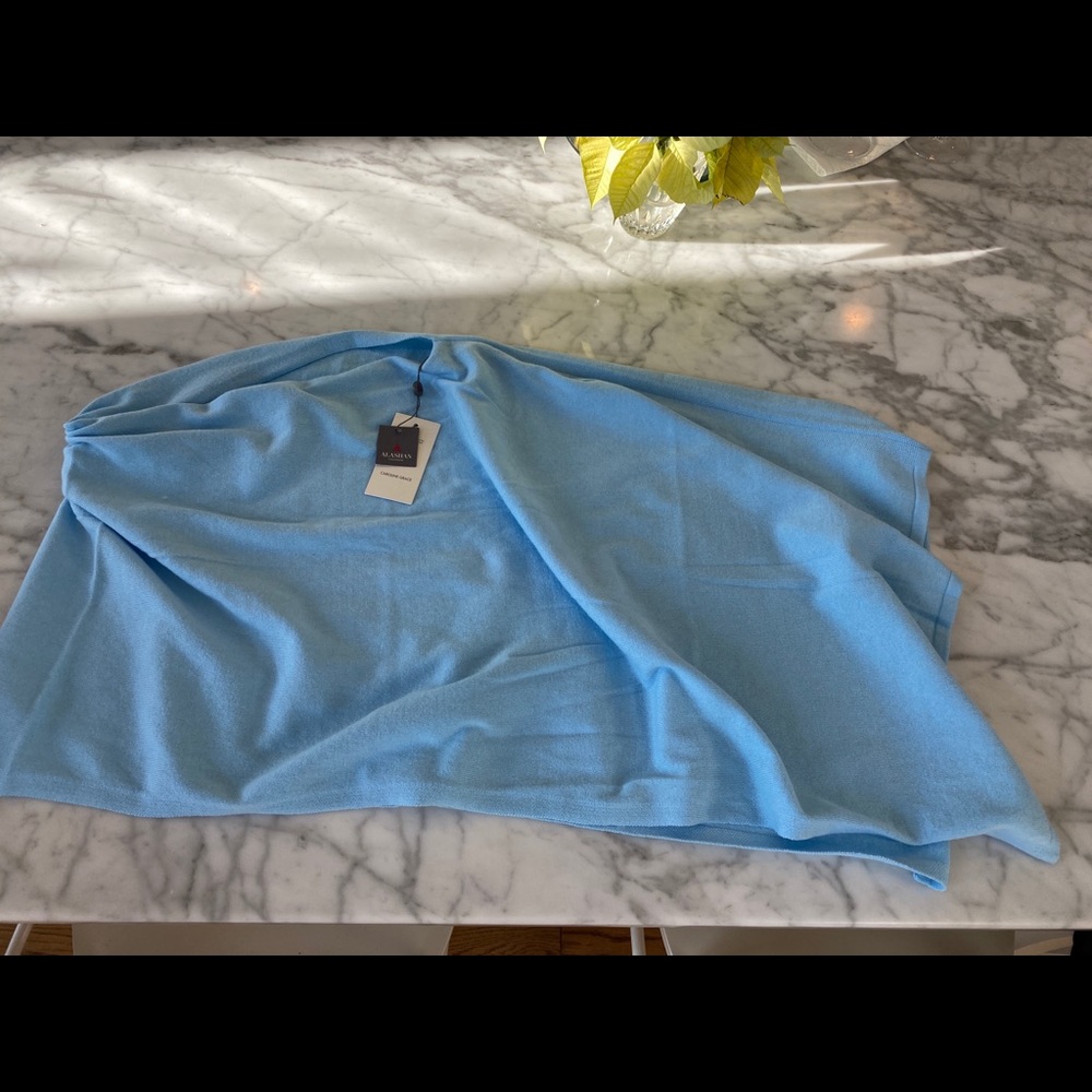 Cashmere wrap NWT
